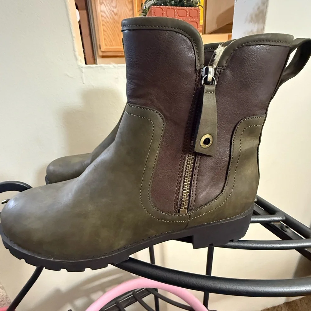 Olive and Brown Ankle Boots with‎ Zipper